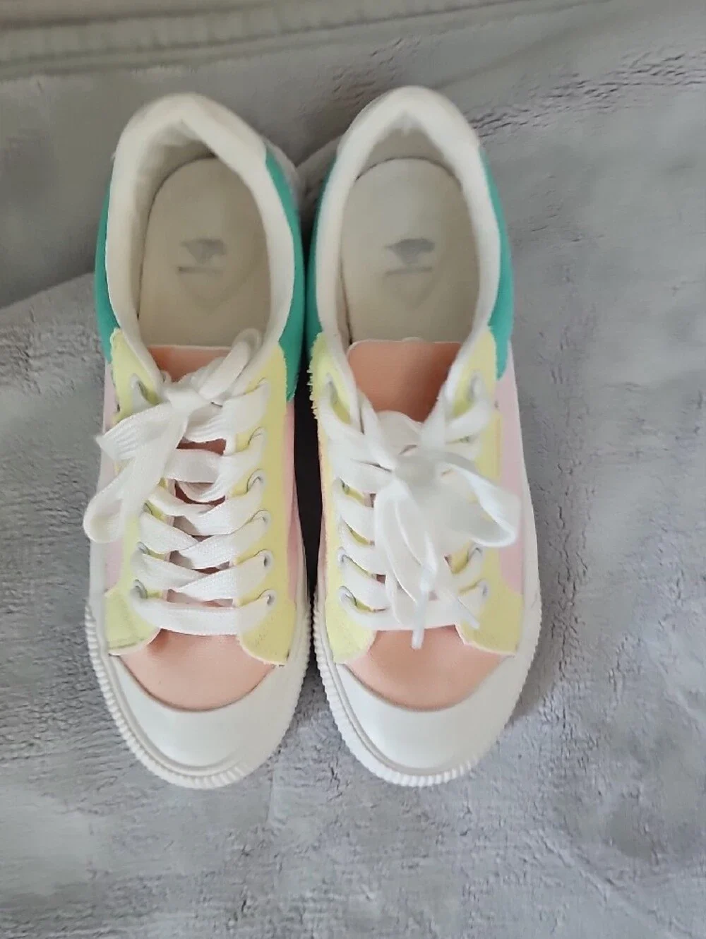 Rocket Dog Pastel Pink Yellow Green Low-Top Sneakers